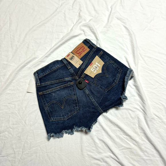 Levi Shorts Size 0-24”